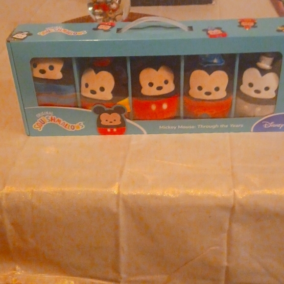 NIB Disney Mickey Mouse through the years - Picture 2 of 8